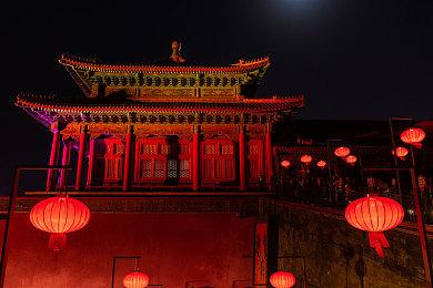 《明末：渊虚之羽》性感新截图 清凉女主爬梯